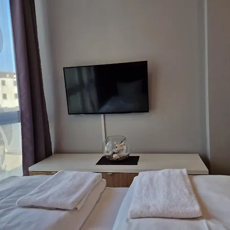 Midtown Apartman